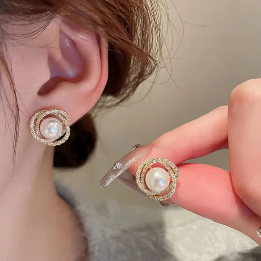 Pearl Glow Stud Earrings