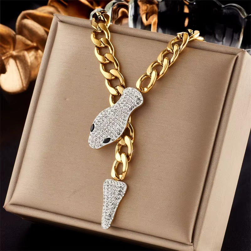 Rs 399 18k Gold Plated Snake-Head Magnetic Clasp Unisex Necklace