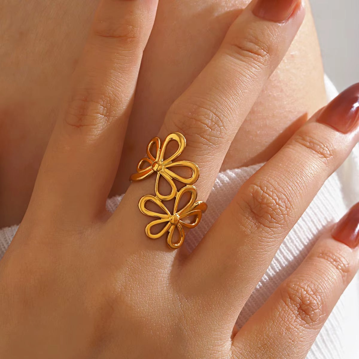 18K Gold-Plated Dainty Flower Ring