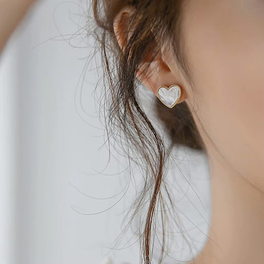 Minimalist Japanese And Korean Stud Earring