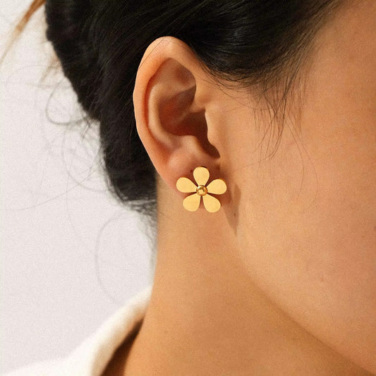 18k Gold Daisy Stud Chunky Earrings