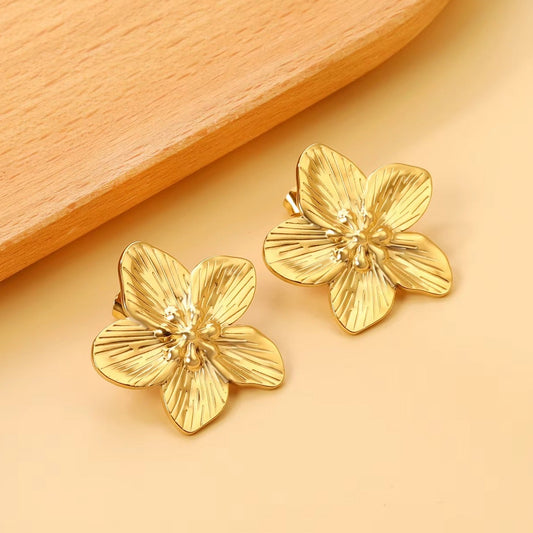 Stainless Steel Waterproof Flower Classic Vintage Earring