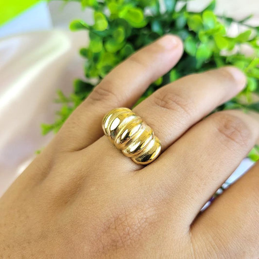 Gold Croissant Ring