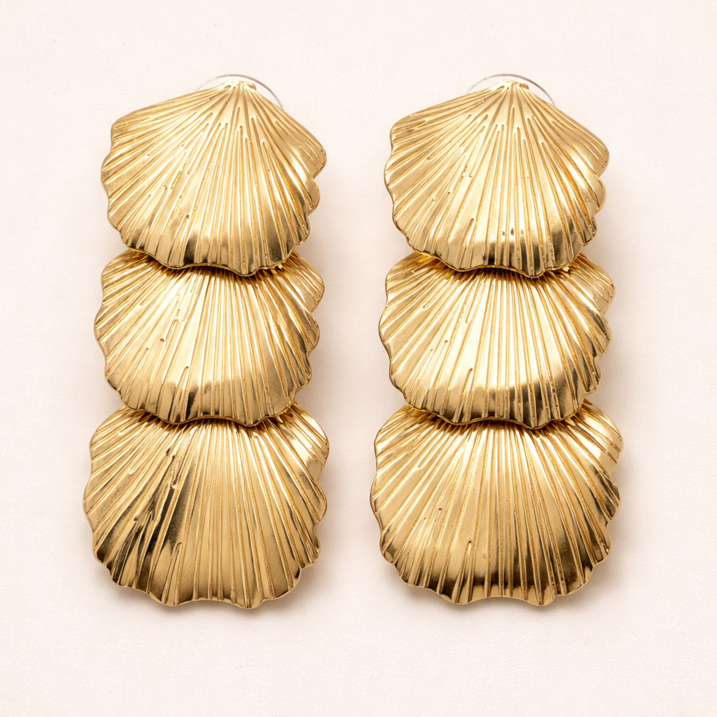 American Exaggerated Circle Leaf Earring