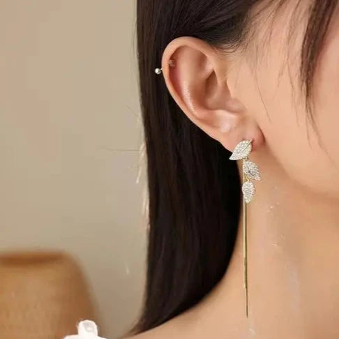 Chic Corporate Manager Earring